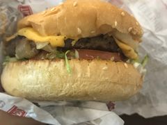 -The Habit Burger Grill 哈比特汉堡(爱琴海店)