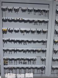 点击看大图 -AI艾耳·专业手工耳洞·穿孔美学馆