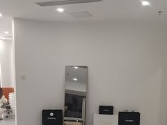 -聚云奢二手奢侈品黄金手表包包回收·中古店(三里屯总店)