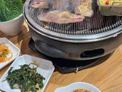 -青瓦餐厅·生鱼片·韩园烤肉(西塔店)