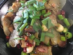 腊肉洋芋片-张关合渣(航空大道店)