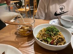 -一坐一忘云南菜(嘉里中心店)