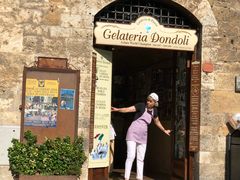 -Gelateria Dondoli