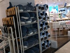 -名创优品(机场路百信广场店)