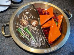-小天鹅火锅·一线江景洪鼎旗舰店(洪崖洞店)