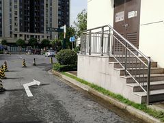 -上海市浦东新区周浦医院-停车场