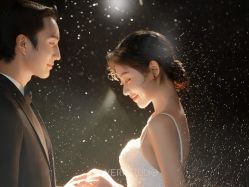 -至臻微拉婚纱摄影