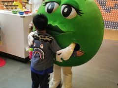 -m豆巧克力世界(上海世茂广场店)