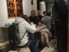 等位区-七宝老街汤团(上海世纪汇广场店)
