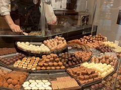 -Laderach 莱德拉(上海环贸iapm店)