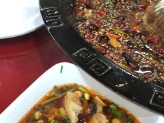 -烧哥美蛙肥肠鱼火锅·十五年社区店