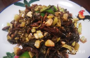 Sour Cabbage Stir-fried Mountain Stream Fish