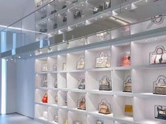 -聚云奢二手奢侈品黄金手表包包回收·中古店(中福城店)