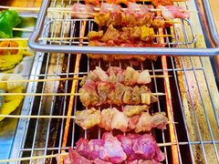 -哈尔滨小酒馆·鲜肉现穿自助烧烤(康新花园店)