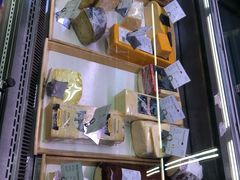 -绿叶子超市(公园大道店)