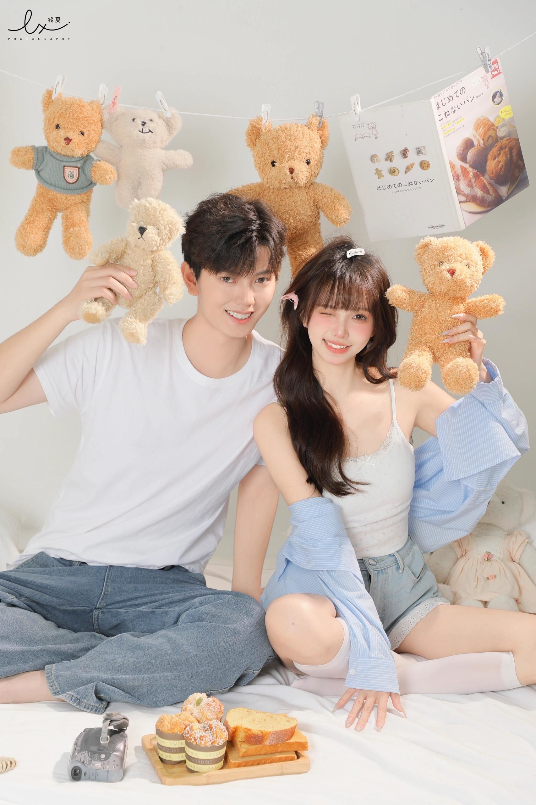 甜蜜浪漫情侣合照