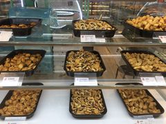 -上海哈尔滨食品厂(合生汇店)