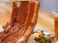 -梁阿婆廿年老牌扣肉糯米饭