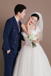 -巴黎新娘婚纱摄影
