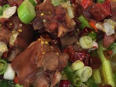 -鲁班小馆(政四街店)
