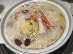 -三人行骨头王火锅(长寿店)