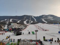 -鳌山滑雪度假区