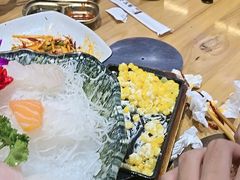 -青瓦餐厅·生鱼片·韩园烤肉(西塔店)