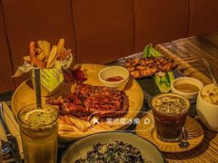 -Common Table · Brunch & Coffee