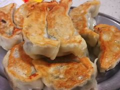 鲜肉韭菜煎饺-芬芳甜品(同福路店)