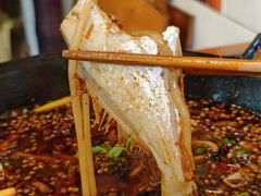 -鸿顺老铁锅美蛙鱼府(解放碑店)
