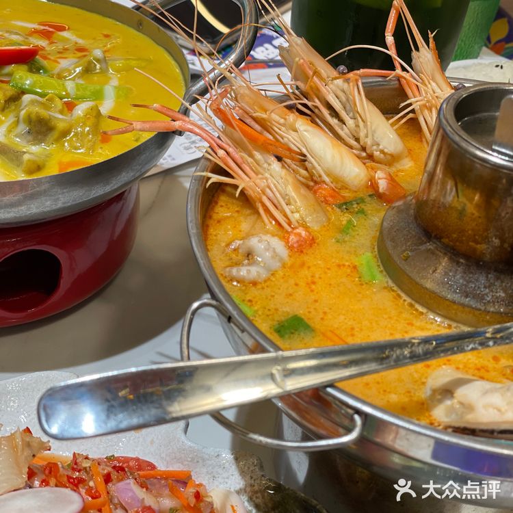 冬天来喝一碗暖暖的海鲜🦞冬阴功汤吧