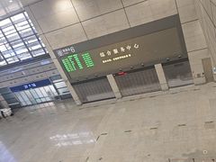 -麦当劳(上海虹桥站30B检票口楼上)