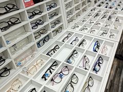 -三叶眼镜城批发市场(上海火车站店)