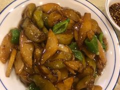 -鹤乡东北菜(崮山路店)
