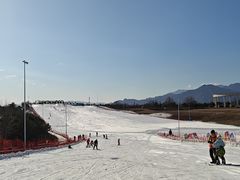 -华彬猛犸滑雪场