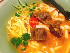 手切酸菜牛腱子面-陳八两面家(滨江天街店)