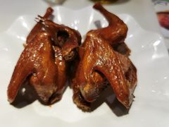 首创黑椒妙龄乳鸽-粤小馆(天安云谷店)