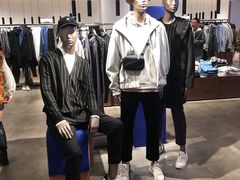 -URBAN REVIVO(西安Momopark店)