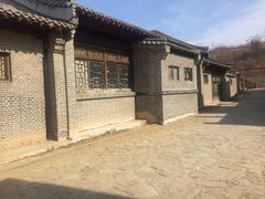 -清风小镇闯关东影视基地