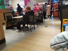 大堂-肯德基(亦庄上海沙龙店)