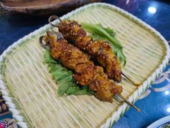 -乡村馕坑肉·烧烤·新疆菜·本地人更爱吃(阿勒泰首店)