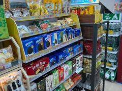 -全家便利店(愚园店)