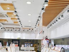 -美式眼镜·授权蔡司.依视路.尼康.豪雅.明月(人民广场店)