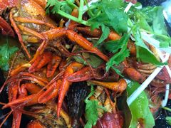 -虾弄弄海派小龙虾·牛羊蝎子火锅