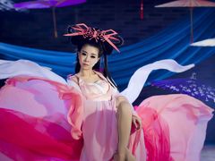 -九月鹰飞汉服摄影工作室
