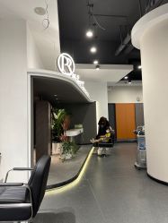 -P.R.O.salon 发哲