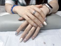 -小黑瓶美甲美睫
