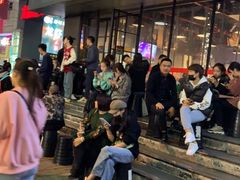 等位区-碎怂烤肉(钟楼柳巷店)