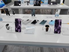 -荣耀授权专卖店(黄浦浙江中路店)