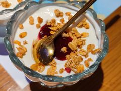 燕麦樱桃优格碗-HELLO MUSAE 拾光缪斯餐厅·纯正希腊风味(苏州中心店)